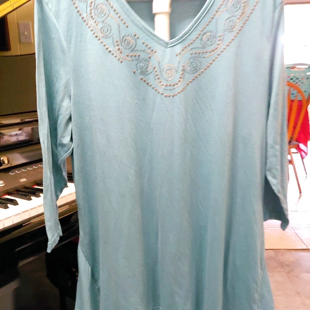 Trilliogy Embellished Tunic Top size 2x